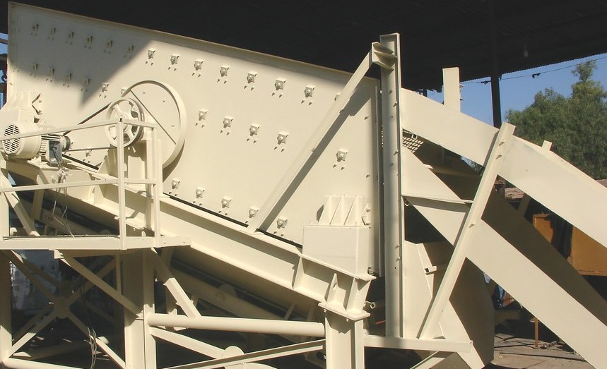 Criba vibratoria para clasificación de minerales